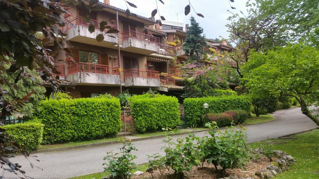 Appartamento Dellea Luino Exterior photo